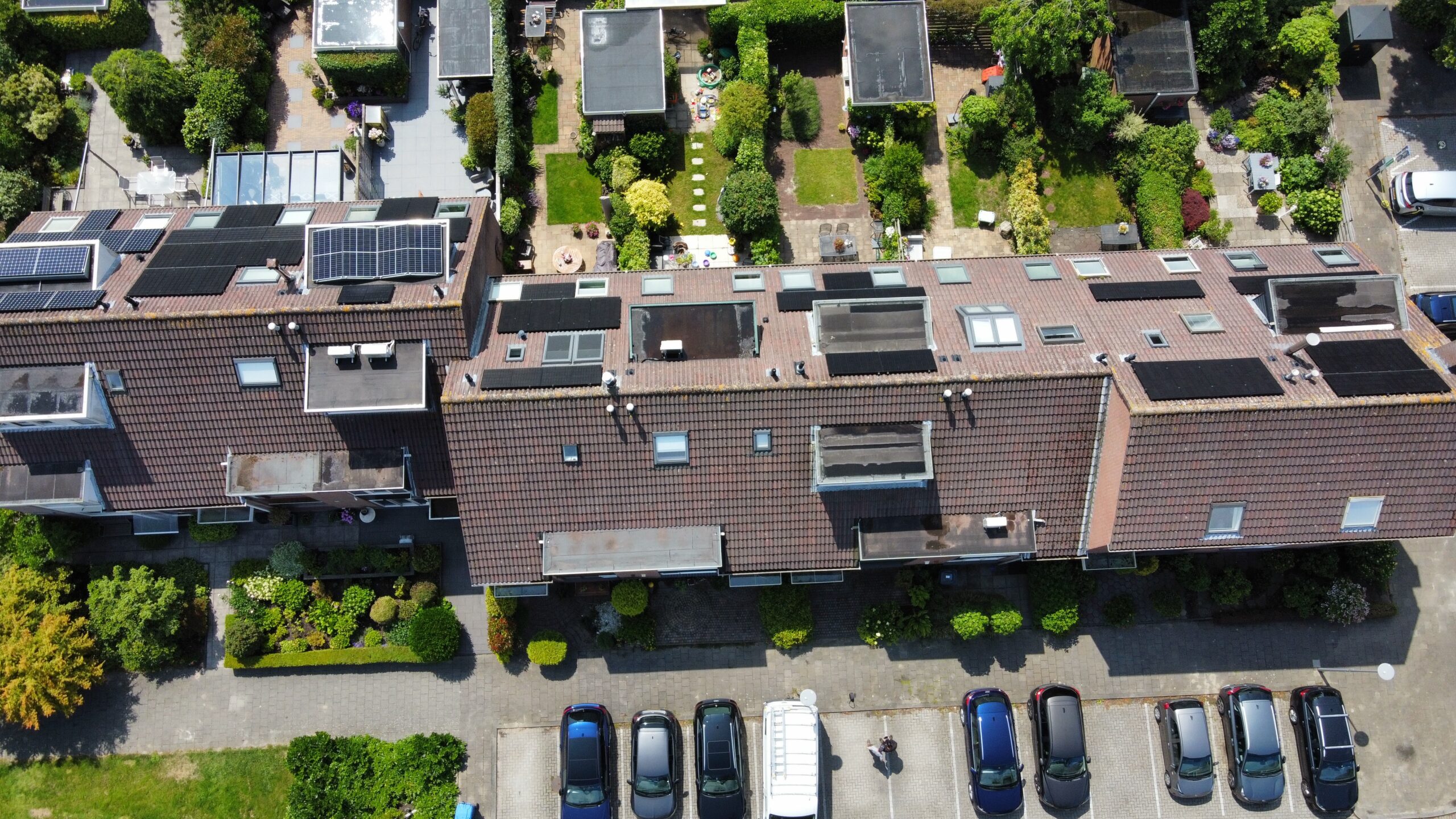 Dakdekker in Den Haag — DG Dakwerken aan het werk op een Den Haags dak